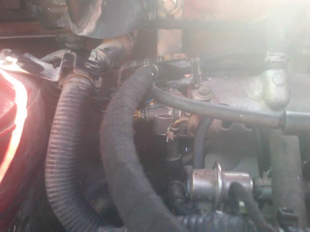 ugraeriokinisi-nissan-almera-hatchback (6)